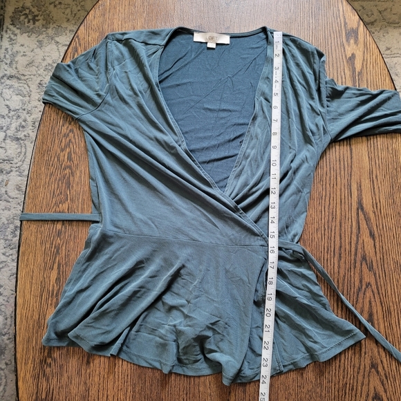 LOFT Greenish Blue Wrap Front Long Sleeve With Adjustable Tie Size Women's XS - Picture 6 of 8